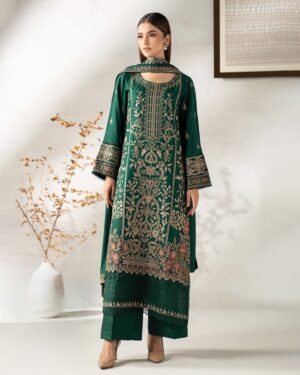 Maria B Green Lawn Chiffon Suit 2026 – Embroidered 3PC Dress with Ready Dupatta